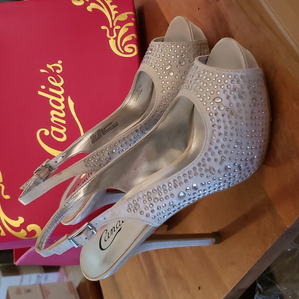 Candies NEVER WORN White & Sparkle Heels